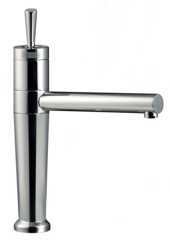 Top lever joystick control, 205mm spout reach, Swivel action spout, Maximum water pressure: 75 p.s.i.