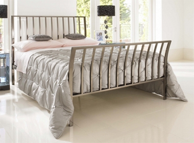 Metro 5' (king size) bedstead