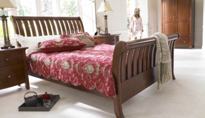 Pembury Pine Kingsize Bedstead & Bedroom Furniture