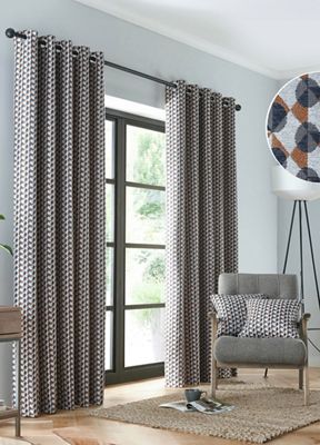 Spindle Table Lamp