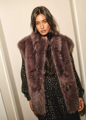 Alexia Wardrobe