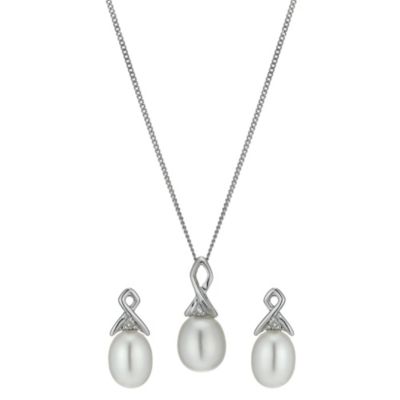 9ct white gold cultured freshwater pearl diamond set - Product number 1007378