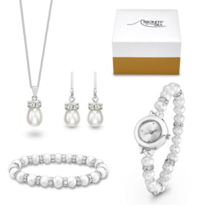 Secrets of the Sea Cultured Freshwater Pearl & Crystal SetSecrets of the Sea Cultured Freshwater Pea