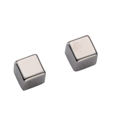 9ct white gold mini cube earrings - Product number 3479927