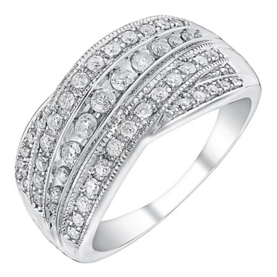 Engagement rings ernest jones
