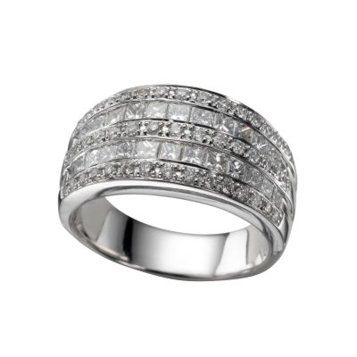 18ct white gold one and a half carat diamond ring