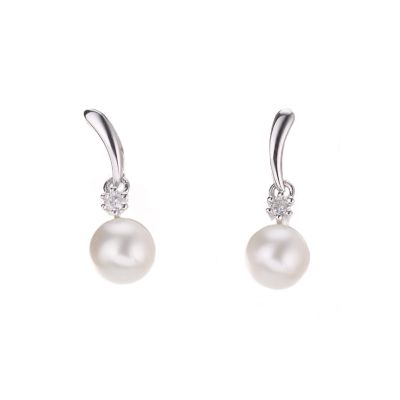 9ct white gold cultured freshwater pearl drop earrings - Product number 5568994