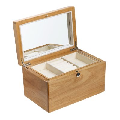 Large light wood jewellery box. - Product number 5758483