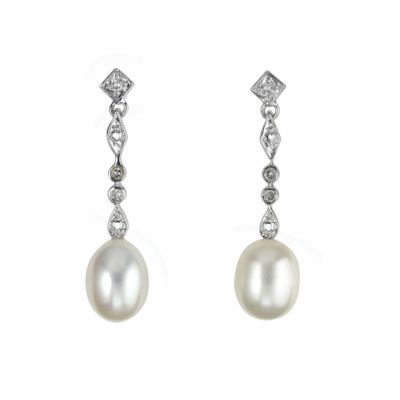 9ct white gold cultured freshwater pearl drop earrings - Product number 5939895