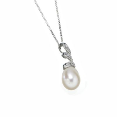 9ct white gold cultured freshwater pearl diamond pendant - Product number 5940095