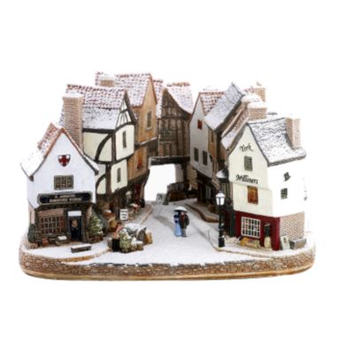 Lilliput Lane Yuletide Shambles