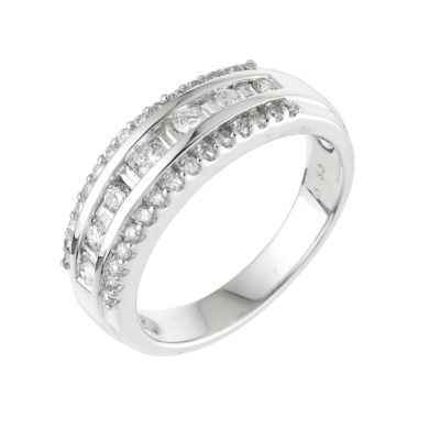 Unbranded 18ct white gold half carat cocktail ring