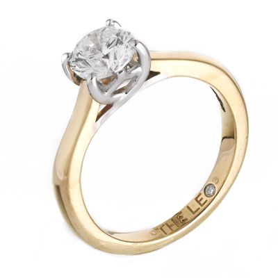 18ct gold one carat Leo Diamond solitaire ring