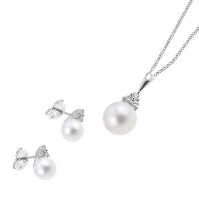 9ct white gold diamond cultured freshwater pearl