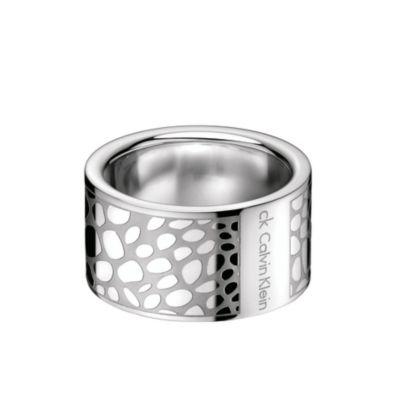 Instinctive ring - size 6