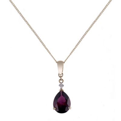 Classic Brazilian garnet pendant necklace