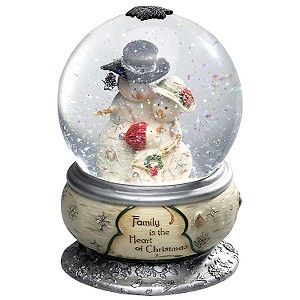 The Family is the Heart of Christmas Snow Shaker