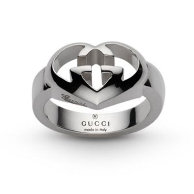 Ring with GG heart detail
