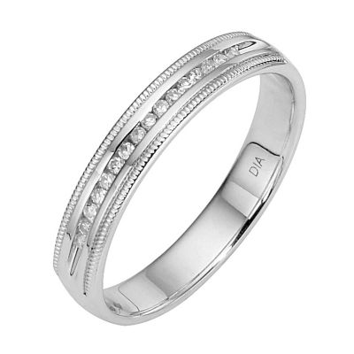 18ct white gold bead edge diamond ring