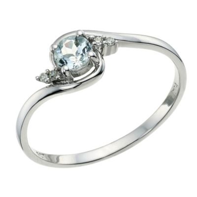 9ct White Gold Aquamarine & Diamond Solitaire Ring9ct White Gold Aquamarine & Diamond Solitaire Ring