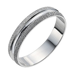 9ct White Gold 4mm Fancy Ring9ct White Gold 4mm Fancy Ring