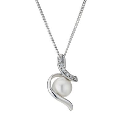 Silver Cultured Freshwater Pearl Cubic Zirconia Pendant | H.Samuel